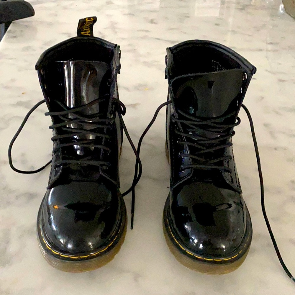 Dr Martens- girls size 3 ( big girls)